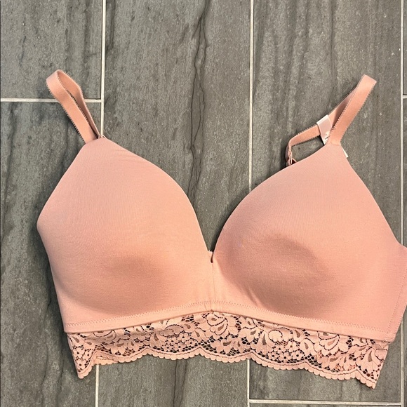 Ambrielle Blush Lace Trim Bra Wireless - Picture 1 of 4